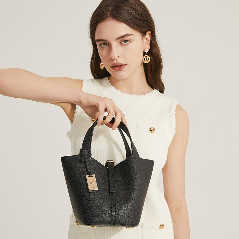 Jennie Bag – Versatile Bucket with Drawstring Pocket